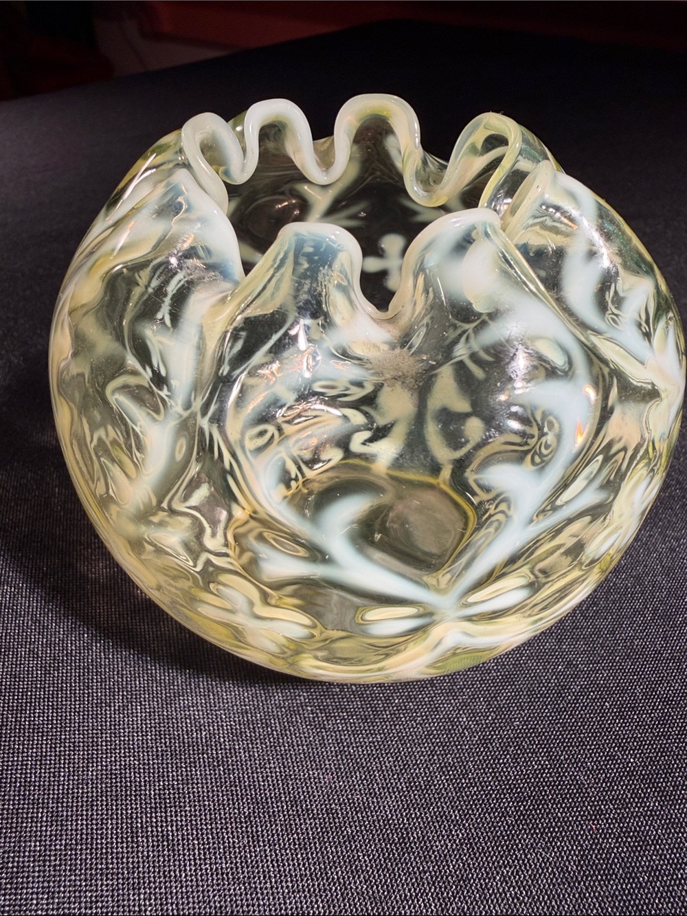 Fenton Vaseline Glass Yellow Rose/Posy Bowl Spanish Lace Pattern - Picture 4 of 6